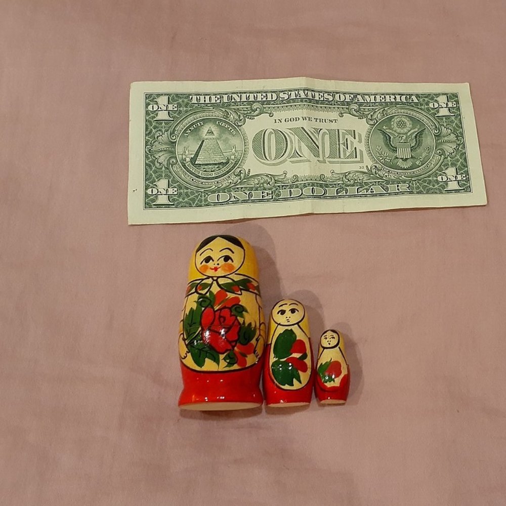 Matreshka Nesting Doll Souvenir New